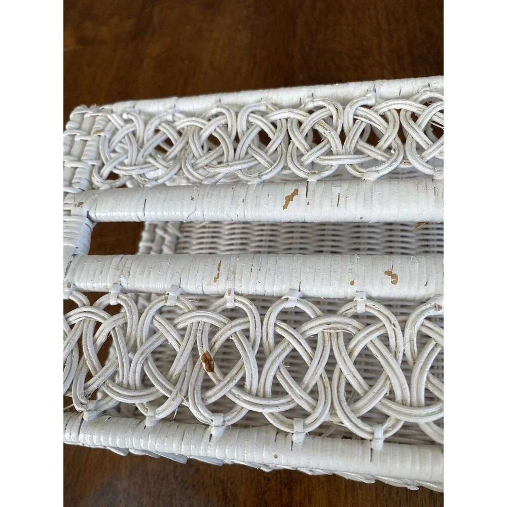 VINTAGE White Wicker Rectangular Tissue Box Holder Cover BOHO Shabby Chic Rustic